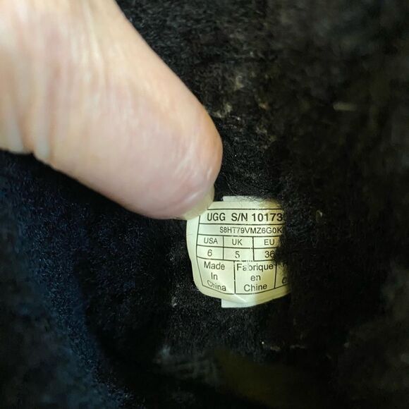 UGG Bailey Bow II Black Boots Women Size 6 - Picture 5 of 6